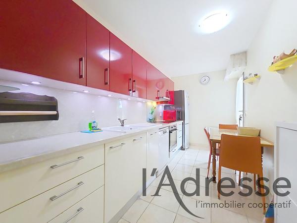 Appartement en RDJ 4 pièces 98m2 avec jardin, garage et piscine à Mandelieu
