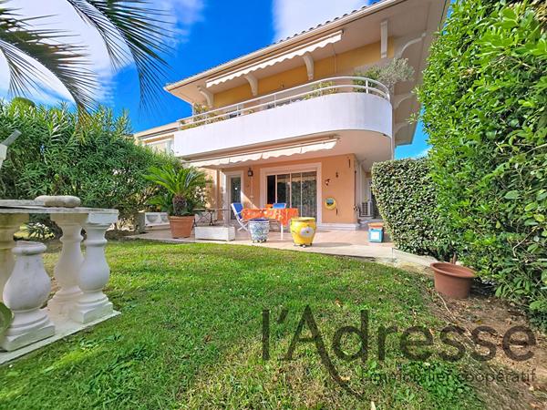 Appartement en RDJ 4 pièces 98m2 avec jardin, garage et piscine à Mandelieu