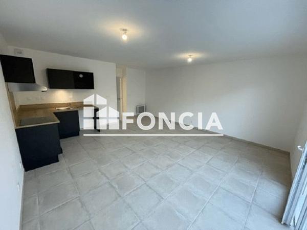 Location Appartement 4 pièces 79.9 m² - 8 RUE DU VIEUX PUITS Marseillan 34340