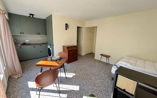 Appartement à louer    1 pièce •  Paris 17