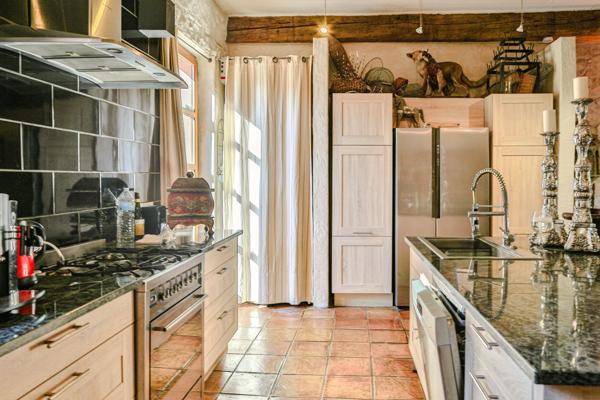 Vente Maison de luxe L'Isle-sur-la-Sorgue 8 Pièces 250 m²
