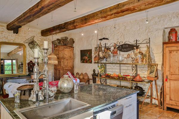 Vente Maison de luxe L'Isle-sur-la-Sorgue 8 Pièces 250 m²