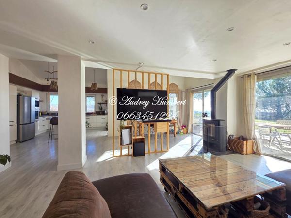 VILLENEUVE, Propriété  de 180 m²  + dépendances avec maison principale, T2 indépendant et grand potentiel sur 6900 m²