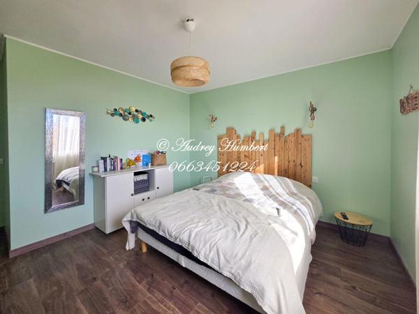 VILLENEUVE, Propriété  de 180 m²  + dépendances avec maison principale, T2 indépendant et grand potentiel sur 6900 m²