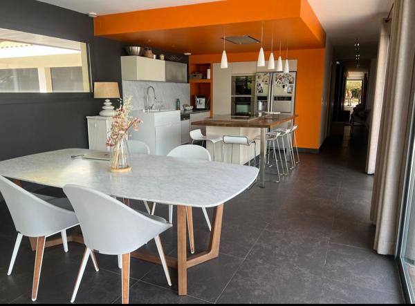 Maison 6 pièces - 280 m² Exclusivité efficity
