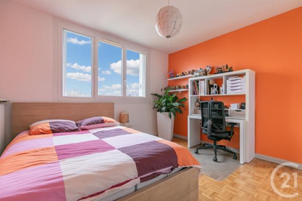 Appartement F4 à vendre  4 pièces - 87,39 m2 ST MAUR DES FOSSES - 94