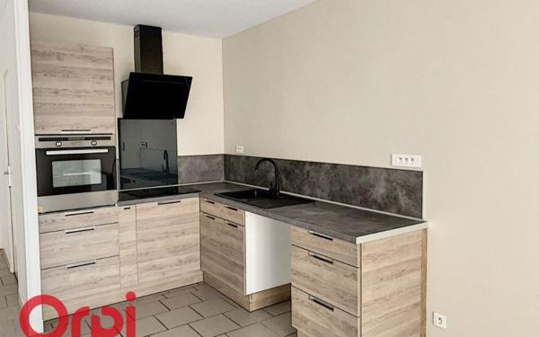 Appartement à louer    4 pièces • 99 m2 Fains-Véel