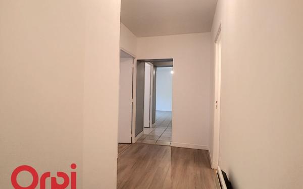 Appartement à louer    4 pièces • 99 m2 Fains-Véel