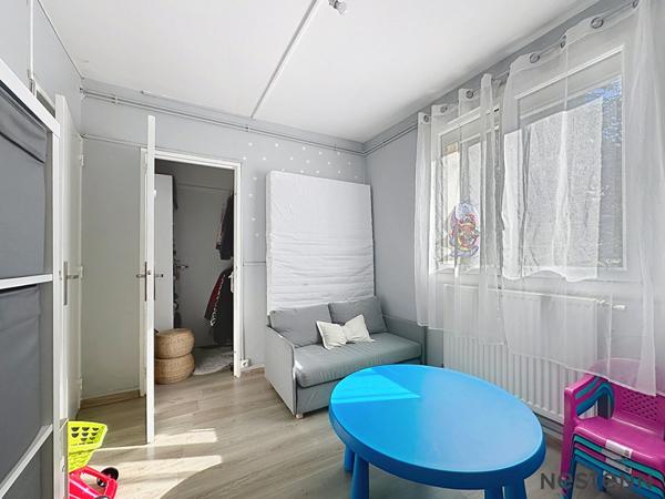 APPARTEMENT DE TYPE 4 DERNIER ETAGE