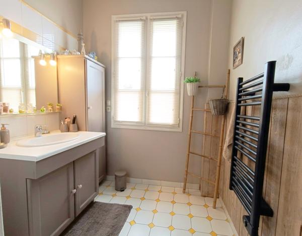 Maison  6 pièce(s)  4 chambre(s)  147.55 m²