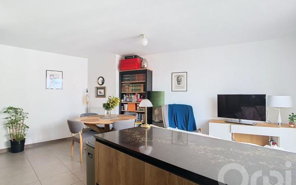 Appartement à louer    3 pièces • 60 m2 Maisons-Alfort