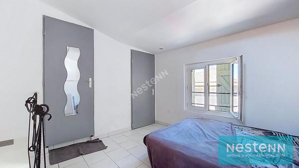 ISTRES, Appartement type 2, en duplex, situe en peripherie du centre ancien