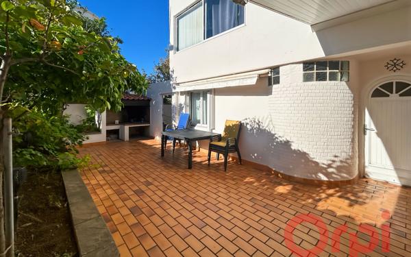 Maison à vendre    8 pièces •  Valras-Plage