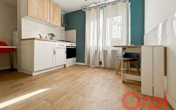 Maison à vendre    8 pièces •  Valras-Plage