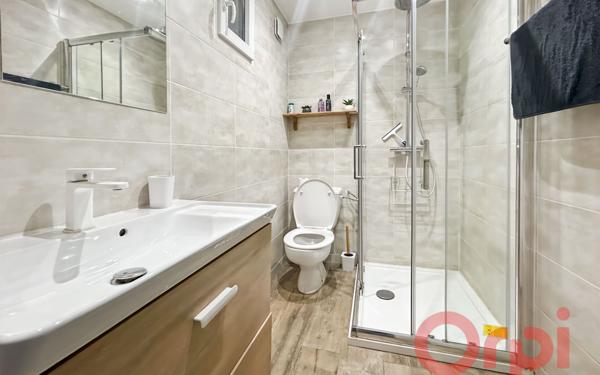 Maison à vendre    8 pièces •  Valras-Plage