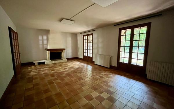 Maison à vendre    5 pièces •  Brie