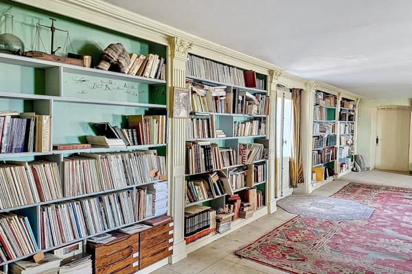 Vente Château Pont-Saint-Esprit 9 Pièces 385 m²