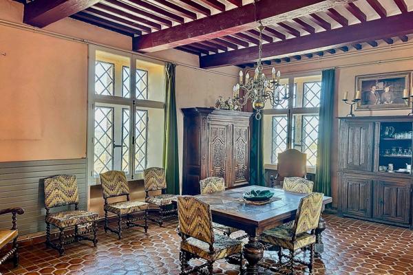 Vente Château Pont-Saint-Esprit 9 Pièces 385 m²