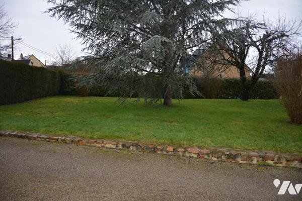 Vente sur la commune de Vaiges maison d'habitation avec garage et jardin