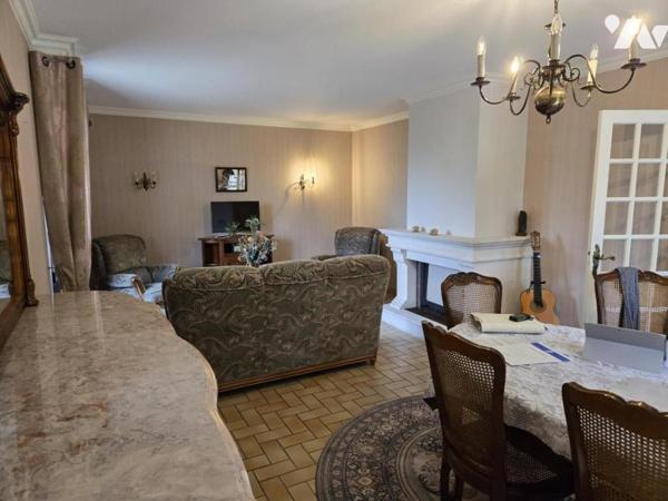 Vente sur la commune de Vaiges maison d'habitation avec garage et jardin