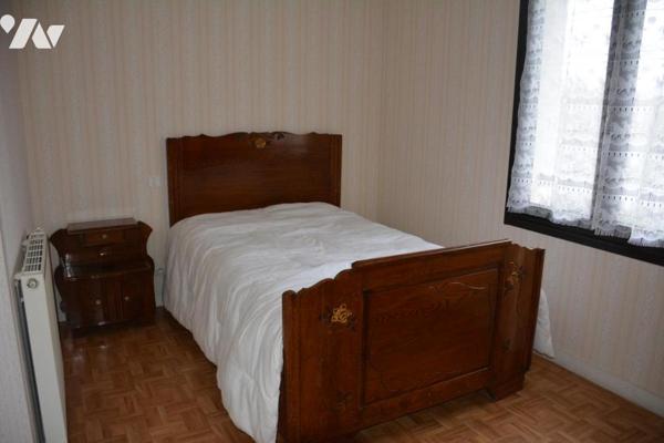 Vente sur la commune de Vaiges maison d'habitation avec garage et jardin