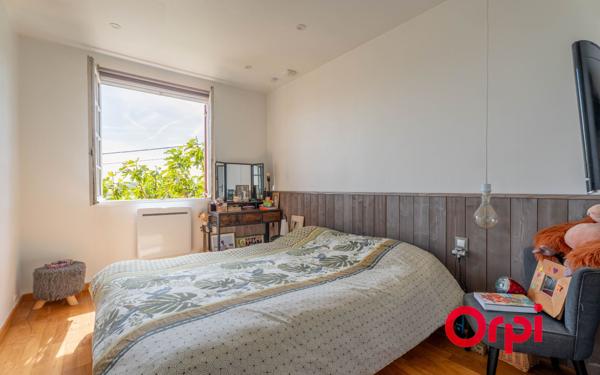 Maison à vendre    6 pièces • 185,43 m2 Lozanne