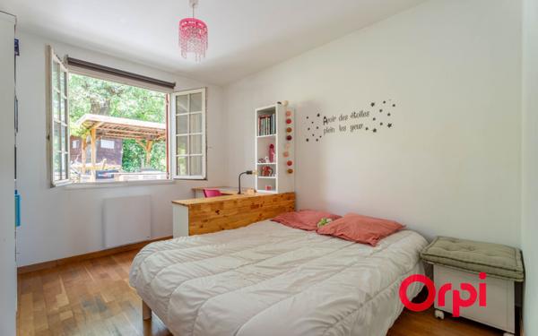 Maison à vendre    6 pièces • 185,43 m2 Lozanne