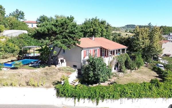 Maison à vendre    6 pièces • 185,43 m2 Lozanne