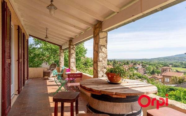 Maison à vendre    6 pièces • 185,43 m2 Lozanne
