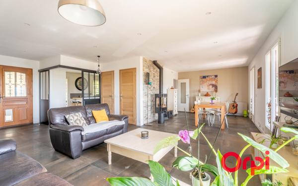 Maison à vendre    6 pièces • 185,43 m2 Lozanne
