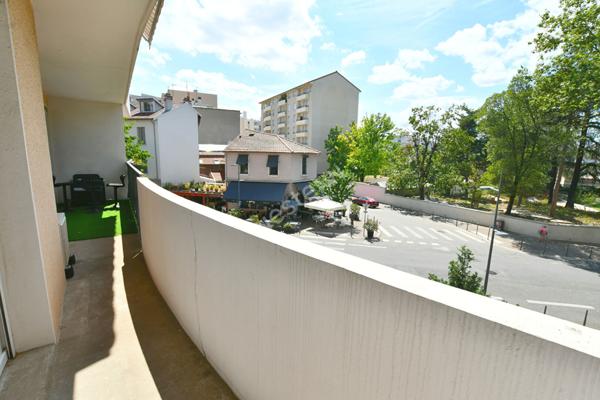 Appartement Villeurbanne MARENGO 88 m² - T4 - Balcon - garage et place de parking