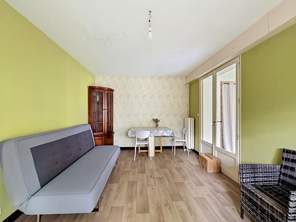 Maison Saint Sylvain D'Anjou - 6 pièces - 209 m2