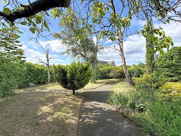 Maison Saint Sylvain D'Anjou - 6 pièces - 209 m2
