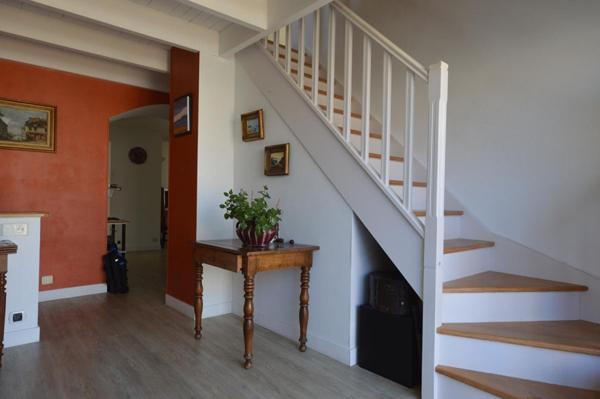 Belle grande maison avec dépendances 17 LA ROCHELLE MARSILLY