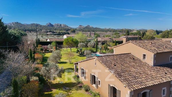Villa contemporaine haut de gamme avec piscine – Saint-Rémy-de-Provence
