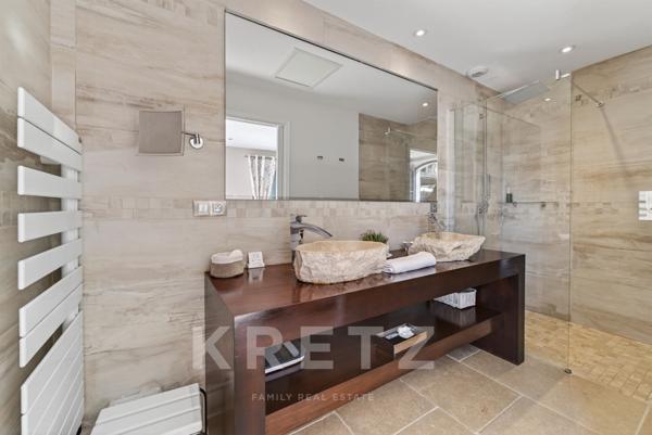 Villa contemporaine haut de gamme avec piscine – Saint-Rémy-de-Provence