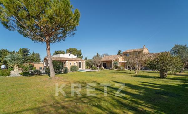 Villa contemporaine haut de gamme avec piscine – Saint-Rémy-de-Provence