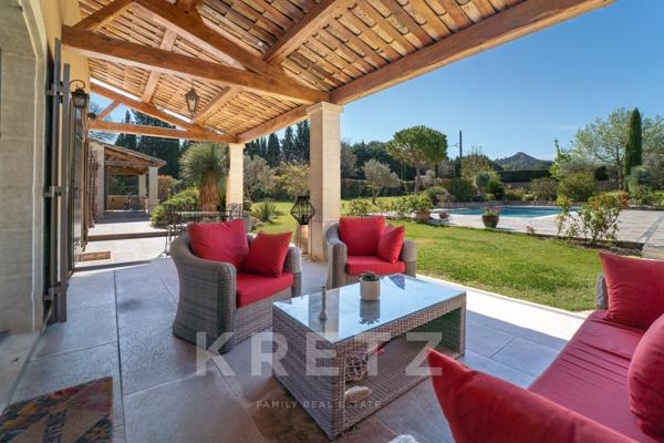 Villa contemporaine haut de gamme avec piscine – Saint-Rémy-de-Provence