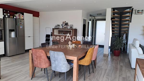 Maison à OMBREE D ANJOU, 49420 - 8 pièces 153m²