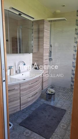 Maison à OMBREE D ANJOU, 49420 - 8 pièces 153m²