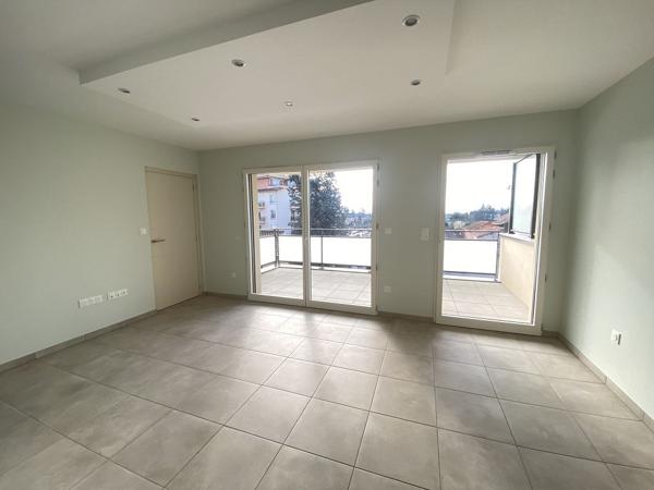 Appartement F2 - MONTROND LES BAINS