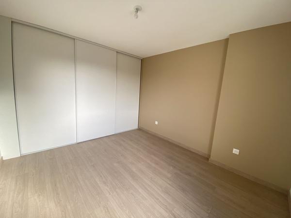 Appartement F2 - MONTROND LES BAINS