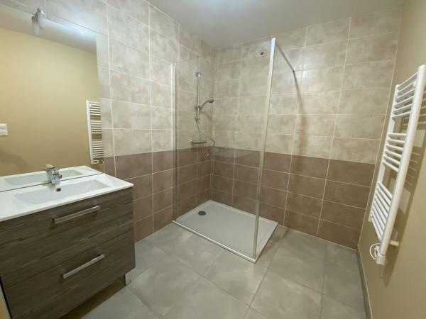 Appartement F2 - MONTROND LES BAINS