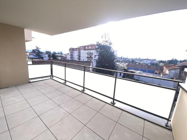 Appartement F2 - MONTROND LES BAINS
