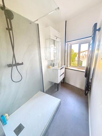 APPARTEMENT T4 CHARMANT, ATYPIQUE ET LUMINEUX AVEC CAVE ET JARDIN