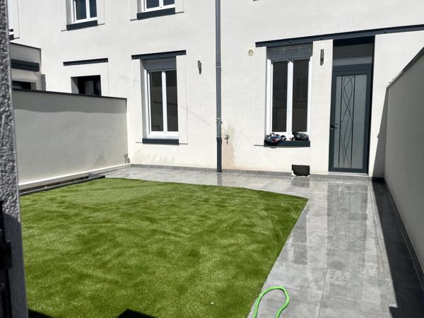 JAMIN, REIMS - MAISON DE VILLE RÉNOVÉE AVEC JARDIN