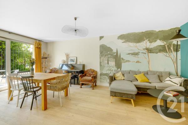 Appartement F3 à vendre  3 pièces - 77,37 m2 MONTROUGE - 92