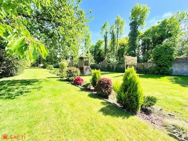 Maison à fort potentiel : deux appartements séparés / une seule grande maison possible !!
