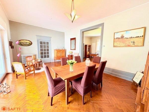 Maison à fort potentiel : deux appartements séparés / une seule grande maison possible !!