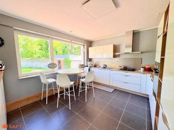 Maison à fort potentiel : deux appartements séparés / une seule grande maison possible !!